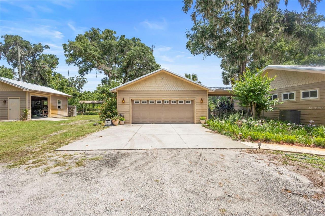 1056 Reynolds Road, De Leon Springs, FL 32130 Photo