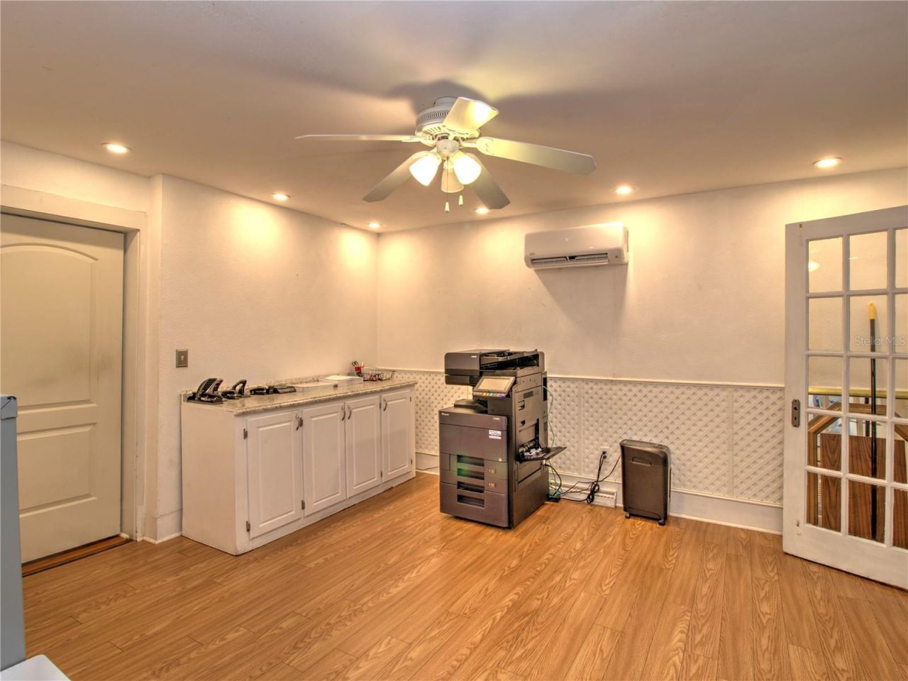 944 E Silver Springs Boulevard, Ocala, FL 34470 Photo