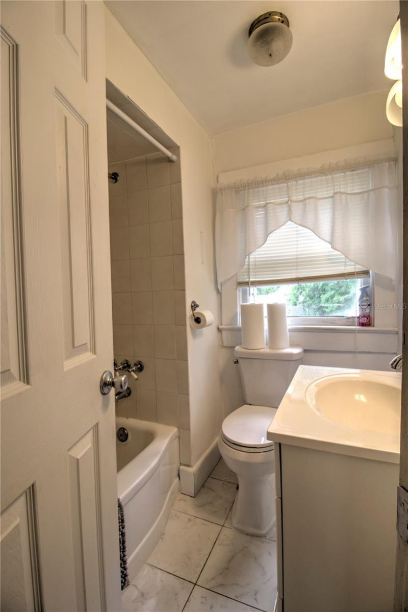 944 E Silver Springs Boulevard, Ocala, FL 34470 Photo