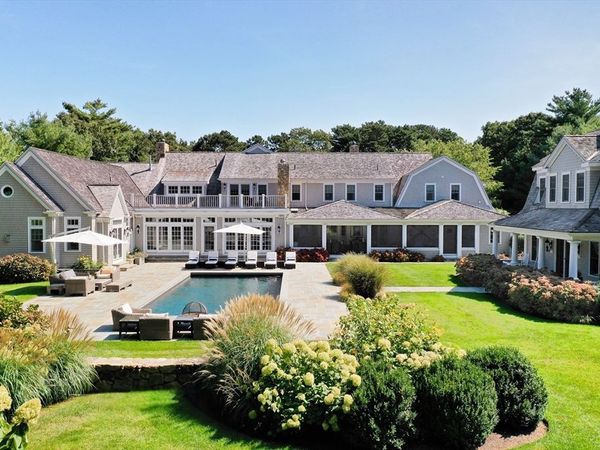 440 Grand Island Dr, Barnstable, MA 02655