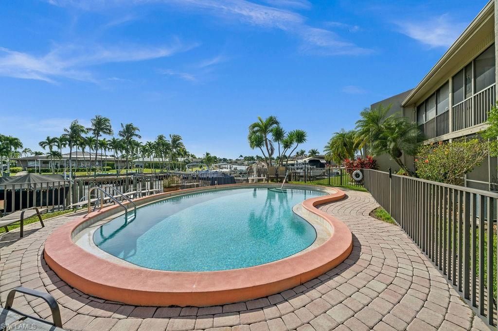 4803 SW Santa Barbara Ct, Unit 5, Cape Coral, FL 33914 Photo