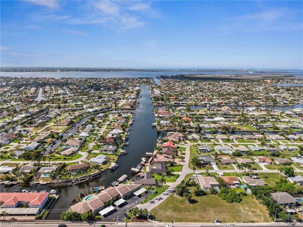 4803 SW Santa Barbara Ct, Unit 5, Cape Coral, FL 33914 Photo