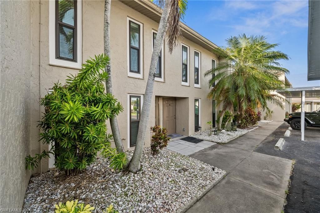 4803 SW Santa Barbara Ct, Unit 5, Cape Coral, FL 33914 Photo