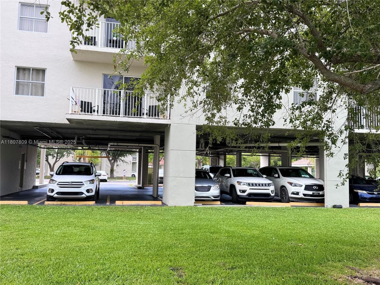 8260 SW 210th St, Unit 310, Cutler Bay, FL 33189 Photo