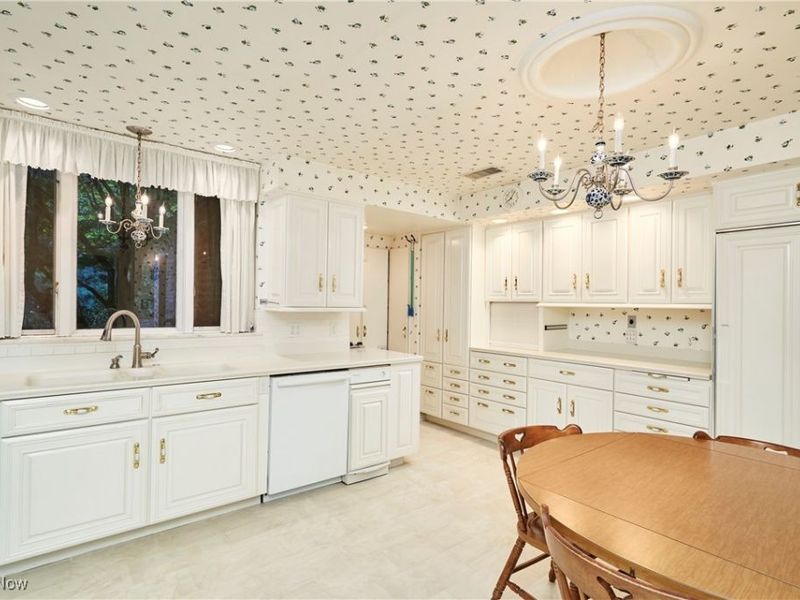 48 S Wheaton Road, Akron, OH 44313 Photo 30