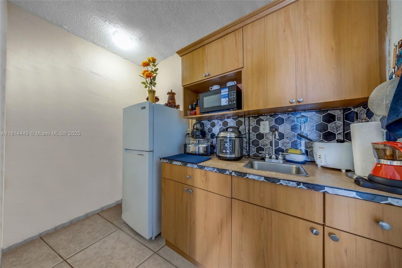 625 SW 16th Ave, Miami, FL 33135 Photo