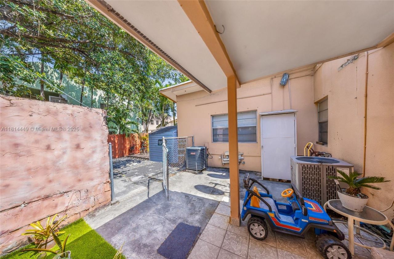 625 SW 16th Ave, Miami, FL 33135 Photo