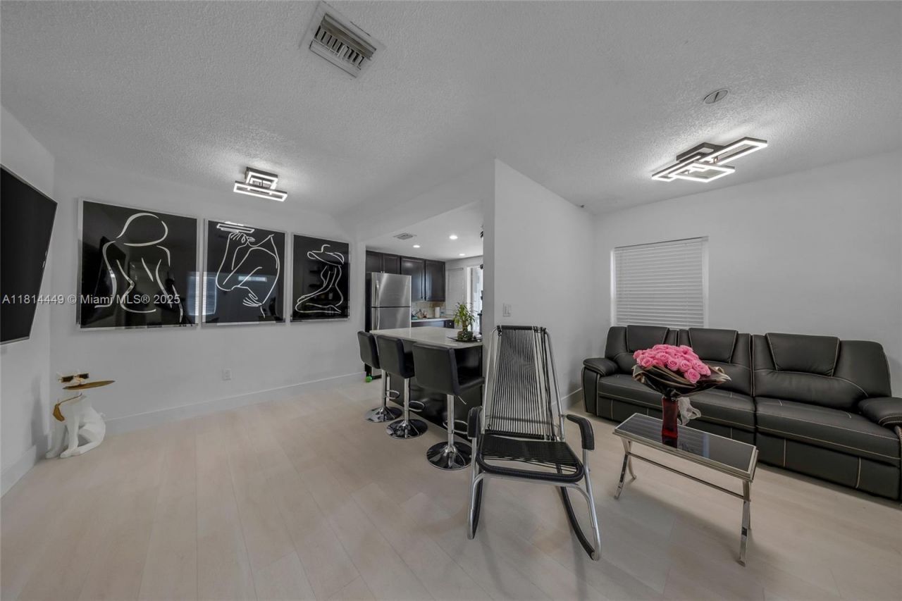 625 SW 16th Ave, Miami, FL 33135 Photo