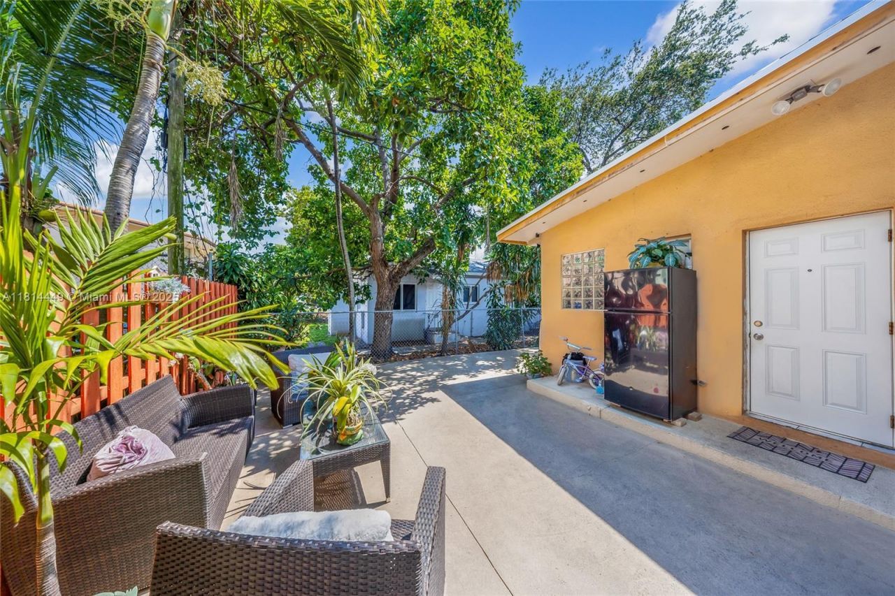 625 SW 16th Ave, Miami, FL 33135 Photo