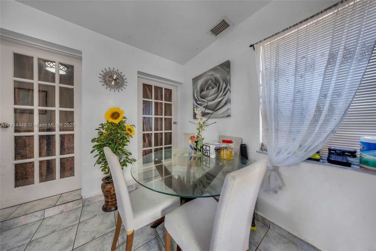 625 SW 16th Ave, Miami, FL 33135 Photo