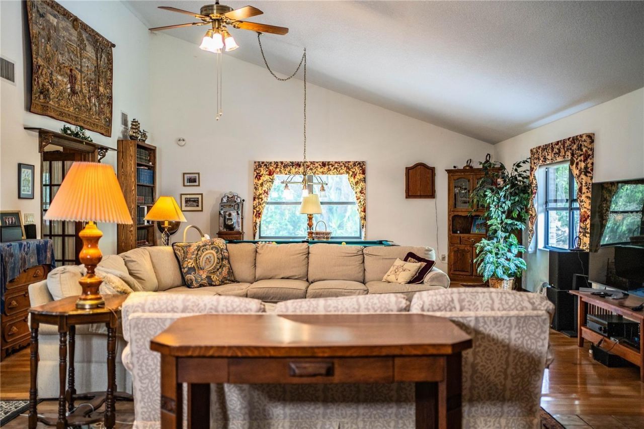 309 Hidden Lake Drive, Brandon, FL 33511 Photo