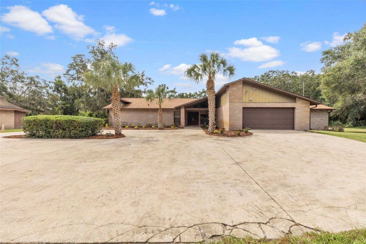 309 Hidden Lake Drive, Brandon, FL 33511 Photo