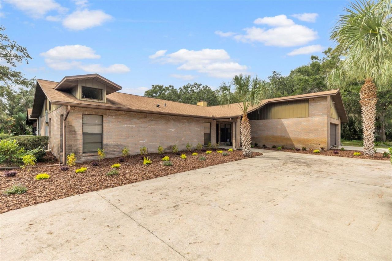 309 Hidden Lake Drive, Brandon, FL 33511 Photo