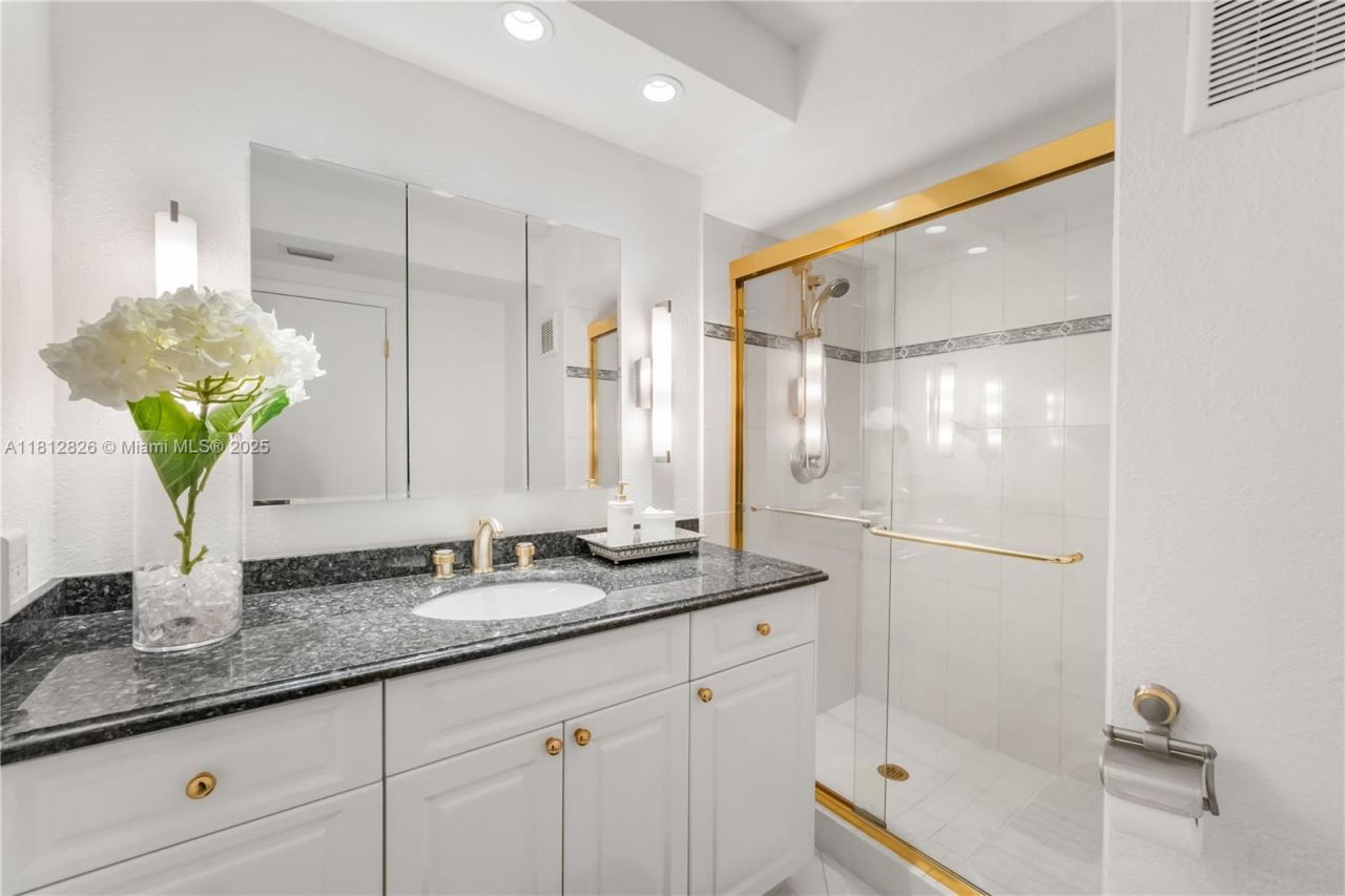 16300 Golf Club Rd, Unit 411, Weston, FL 33326 Photo