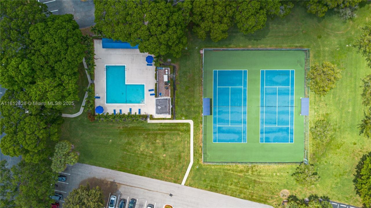 16300 Golf Club Rd, Unit 411, Weston, FL 33326 Photo