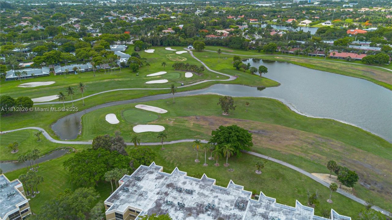 16300 Golf Club Rd, Unit 411, Weston, FL 33326 Photo
