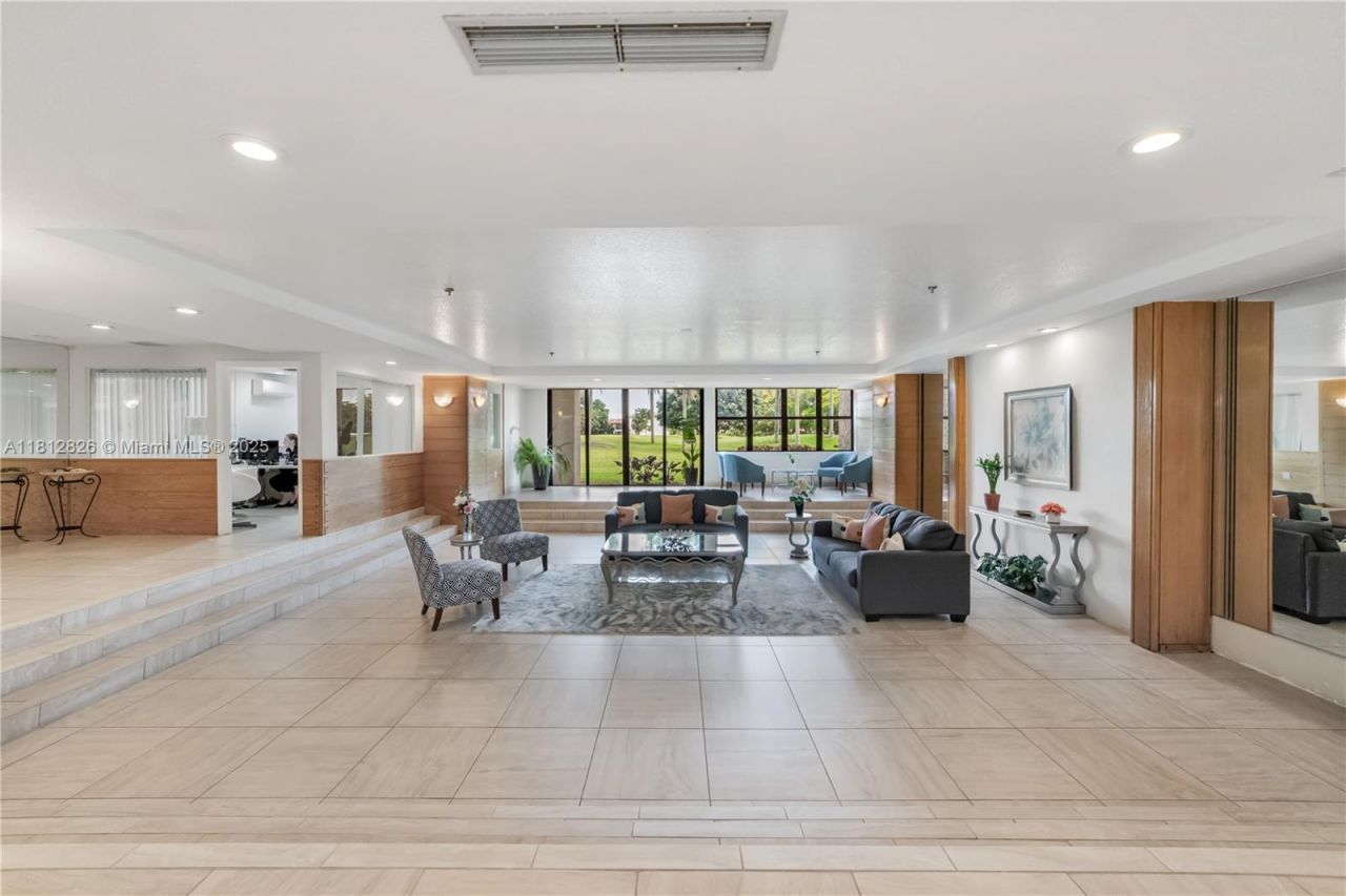 16300 Golf Club Rd, Unit 411, Weston, FL 33326 Photo