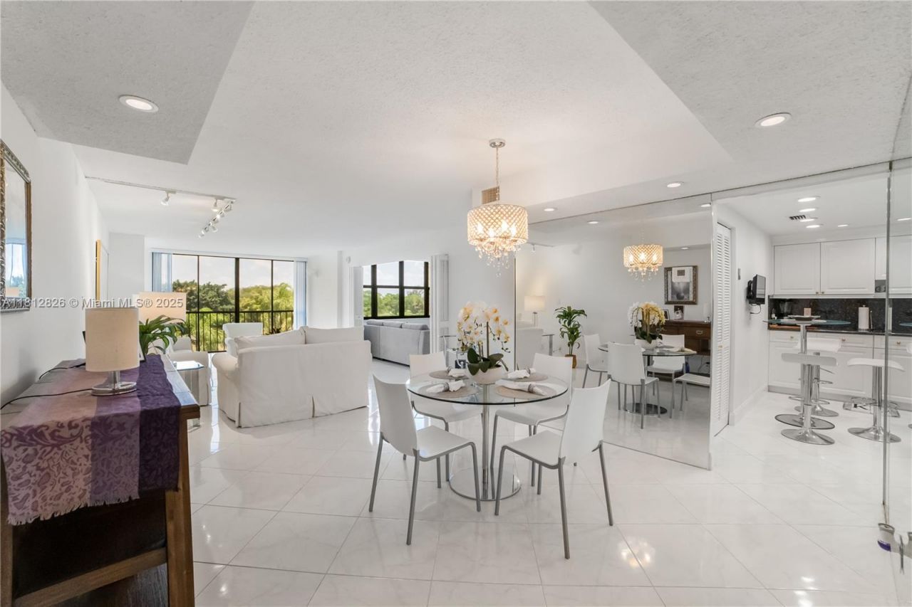 16300 Golf Club Rd, Unit 411, Weston, FL 33326 Photo