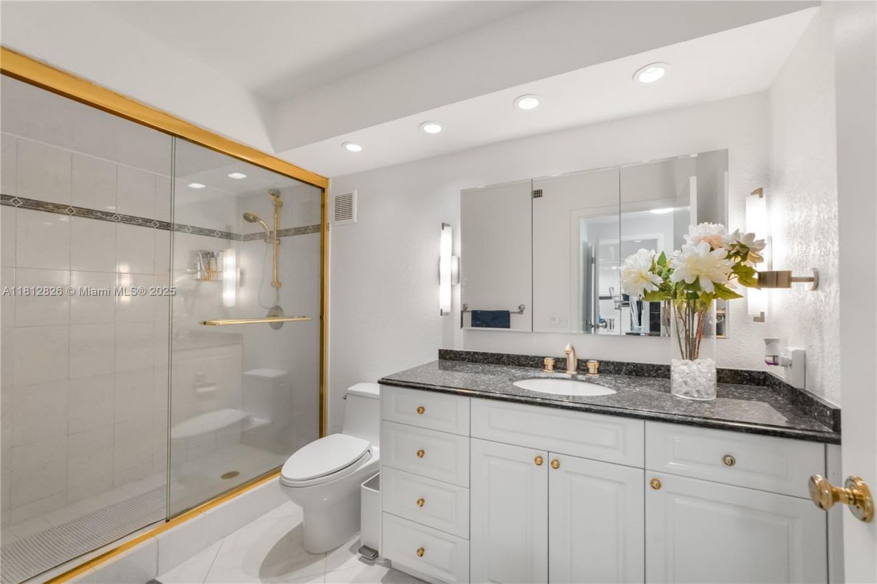 16300 Golf Club Rd, Unit 411, Weston, FL 33326 Photo