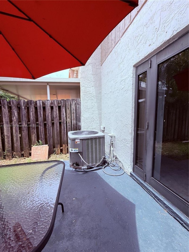 3591 NW 91st Ave, Sunrise, FL 33351 Photo