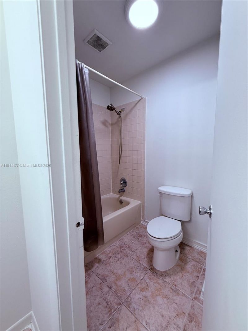 3591 NW 91st Ave, Sunrise, FL 33351 Photo