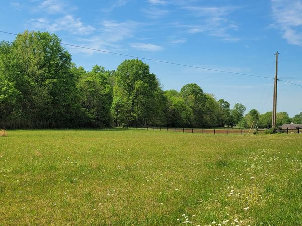 1 Flat Creek Rd, Spring Hill, TN 37174