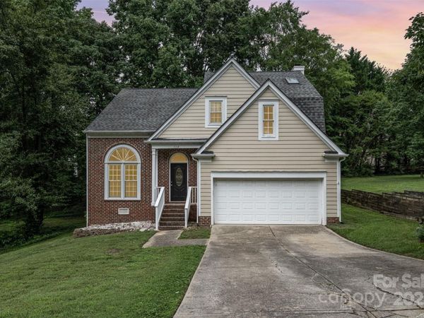 7114 Kinsmore Lane, Charlotte, NC 28269