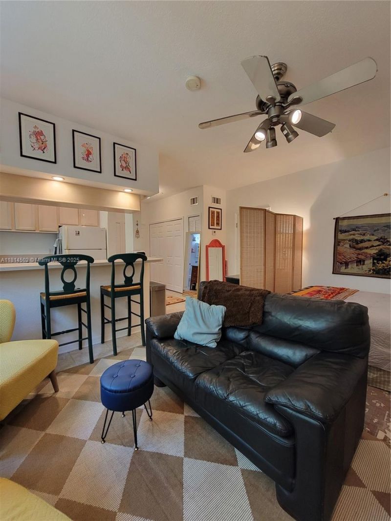 359 Meridian Ave, Unit A103, Miami Beach, FL 33139 Photo