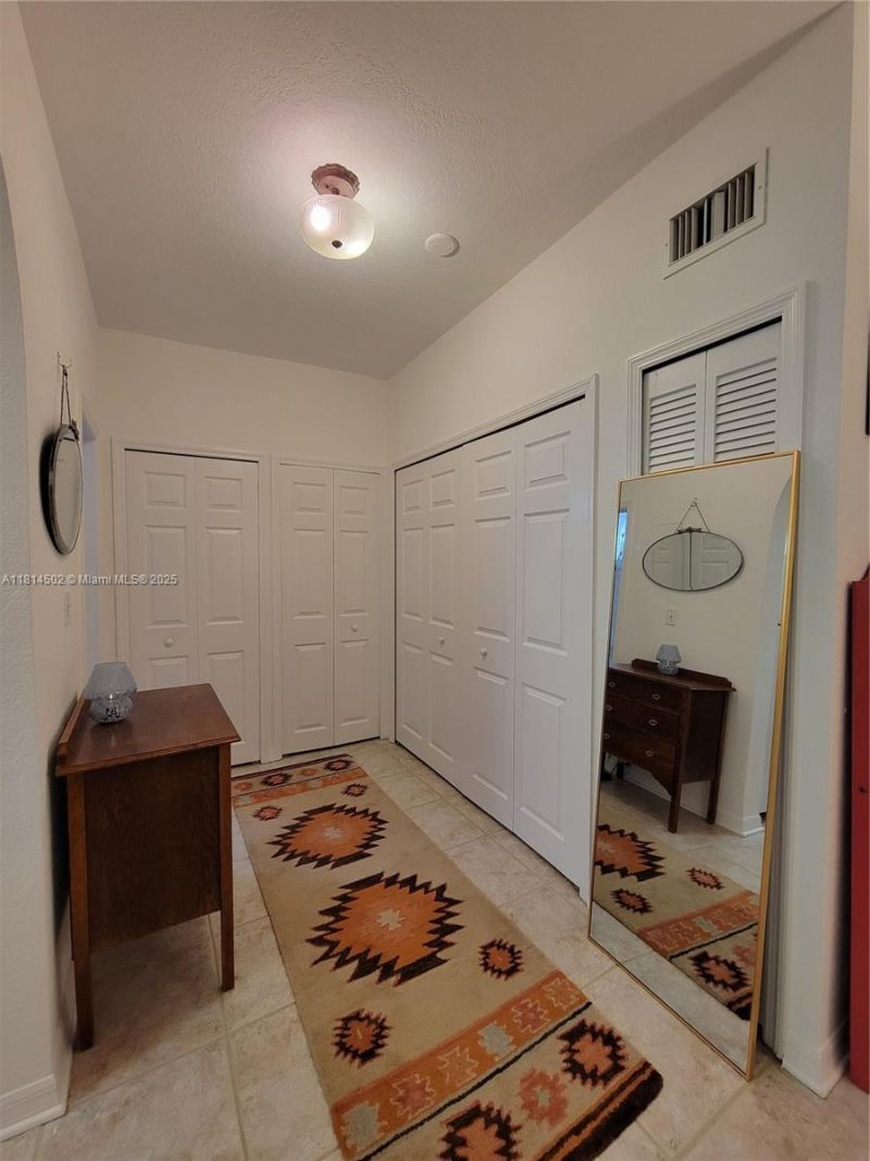 359 Meridian Ave, Unit A103, Miami Beach, FL 33139 Photo