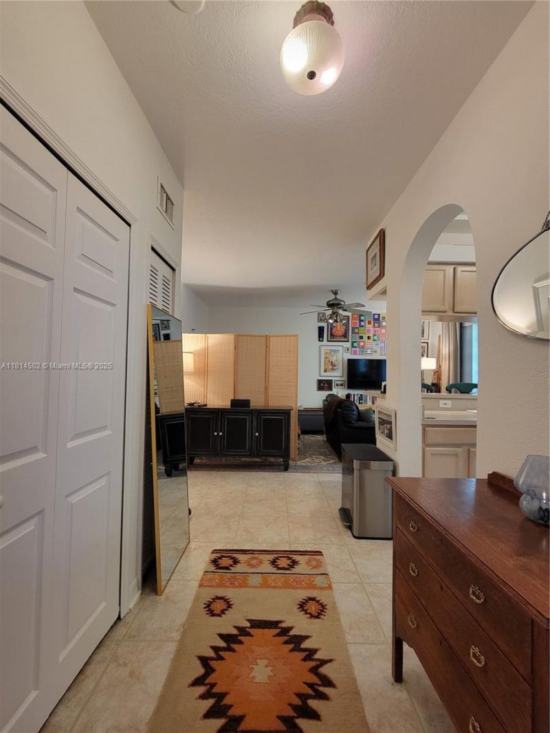 359 Meridian Ave, Unit A103, Miami Beach, FL 33139 Photo