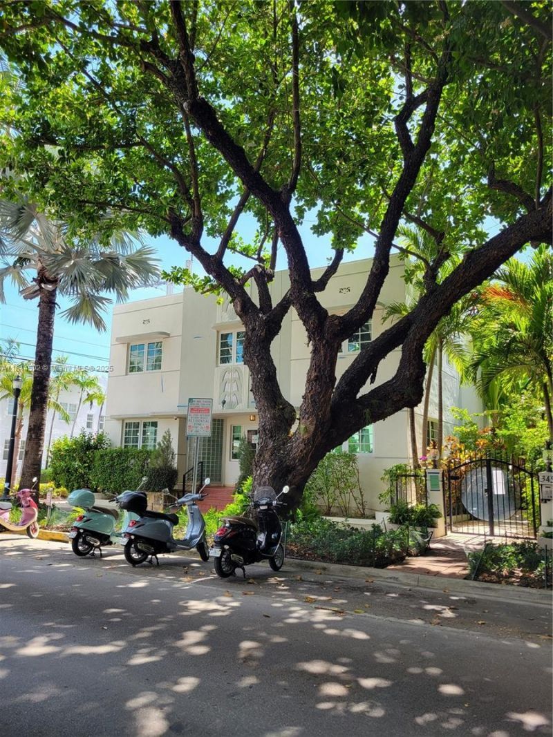 359 Meridian Ave, Unit A103, Miami Beach, FL 33139 Photo