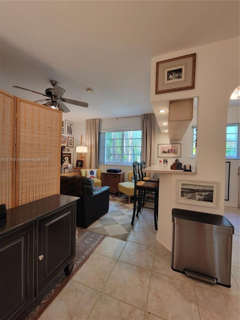 359 Meridian Ave, Unit A103, Miami Beach, FL 33139 Photo