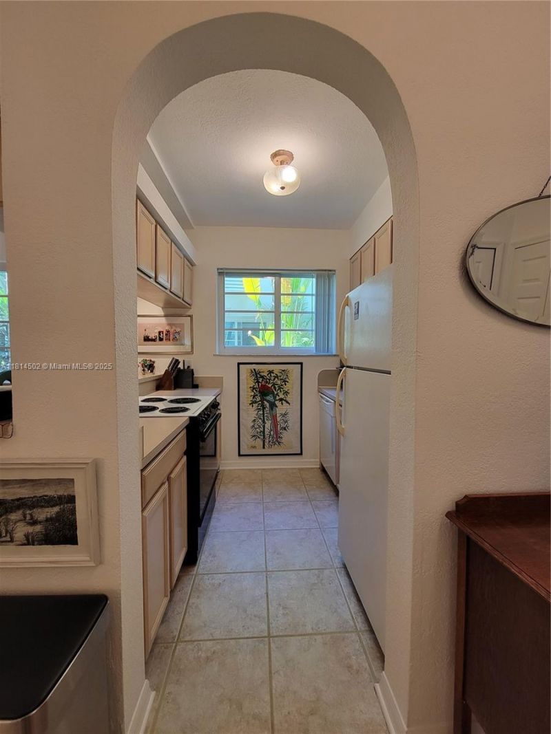 359 Meridian Ave, Unit A103, Miami Beach, FL 33139 Photo