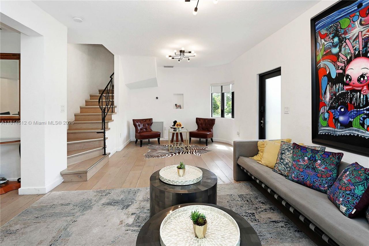 1109 NE 89th St, Miami, FL 33138 Photo