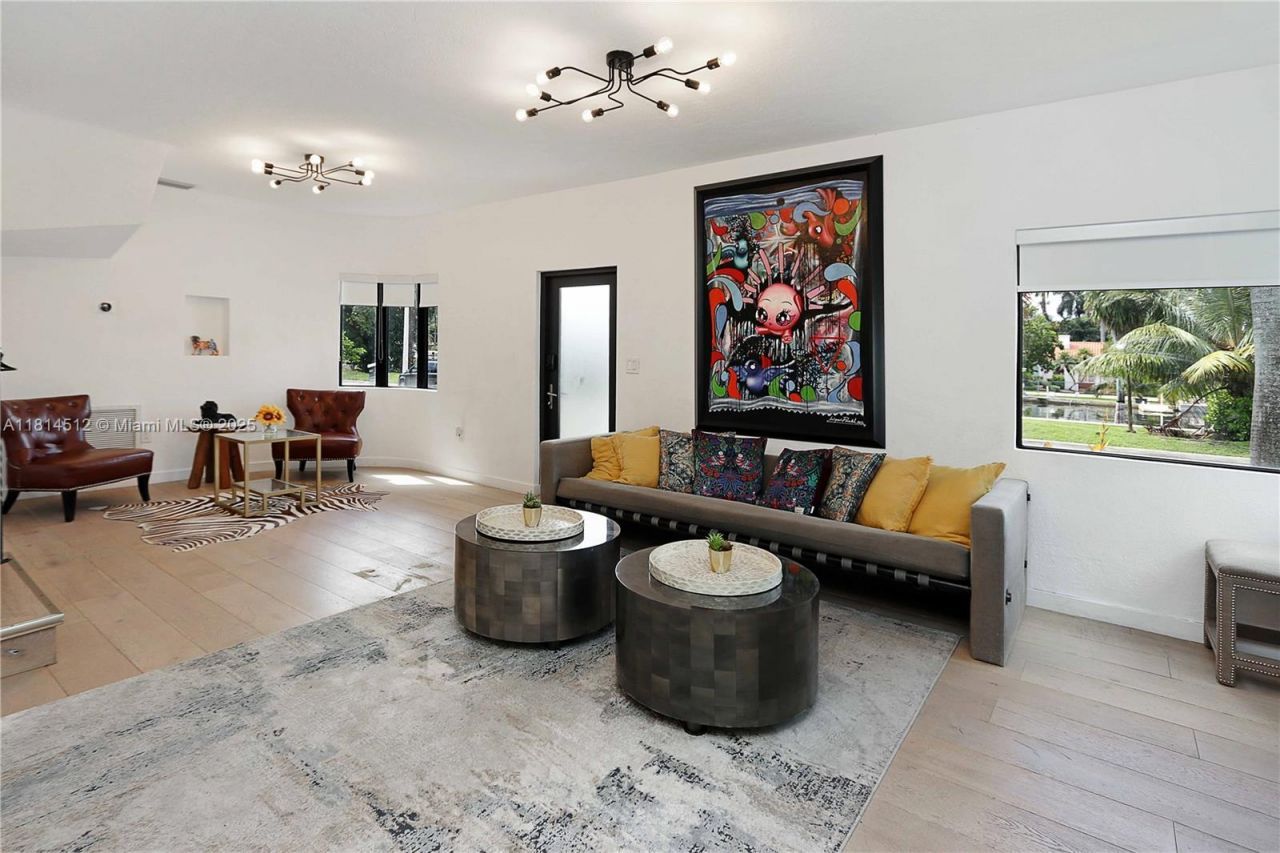 1109 NE 89th St, Miami, FL 33138 Photo