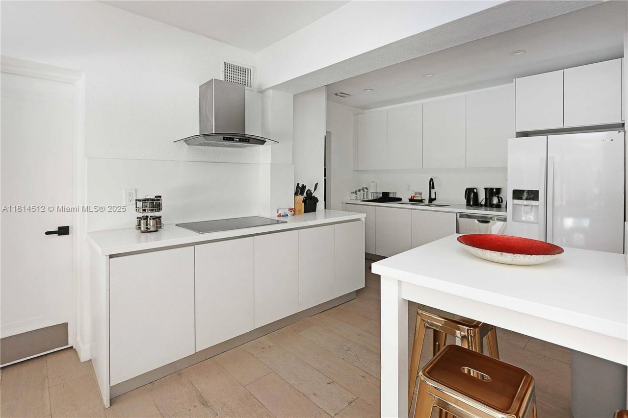 1109 NE 89th St, Miami, FL 33138 Photo