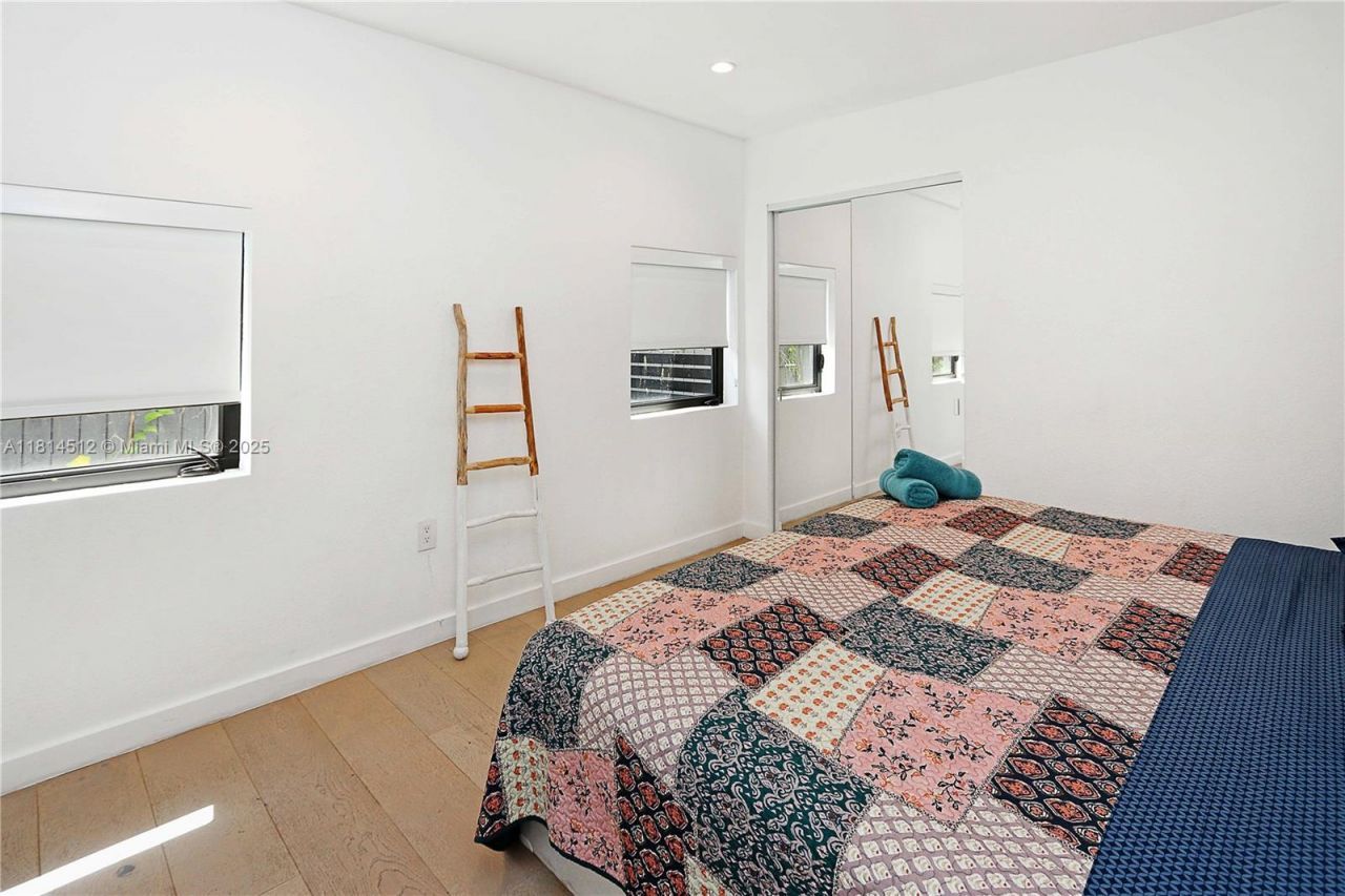 1109 NE 89th St, Miami, FL 33138 Photo