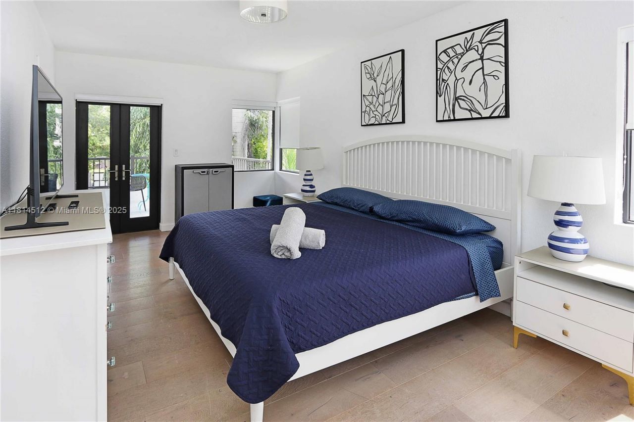 1109 NE 89th St, Miami, FL 33138 Photo