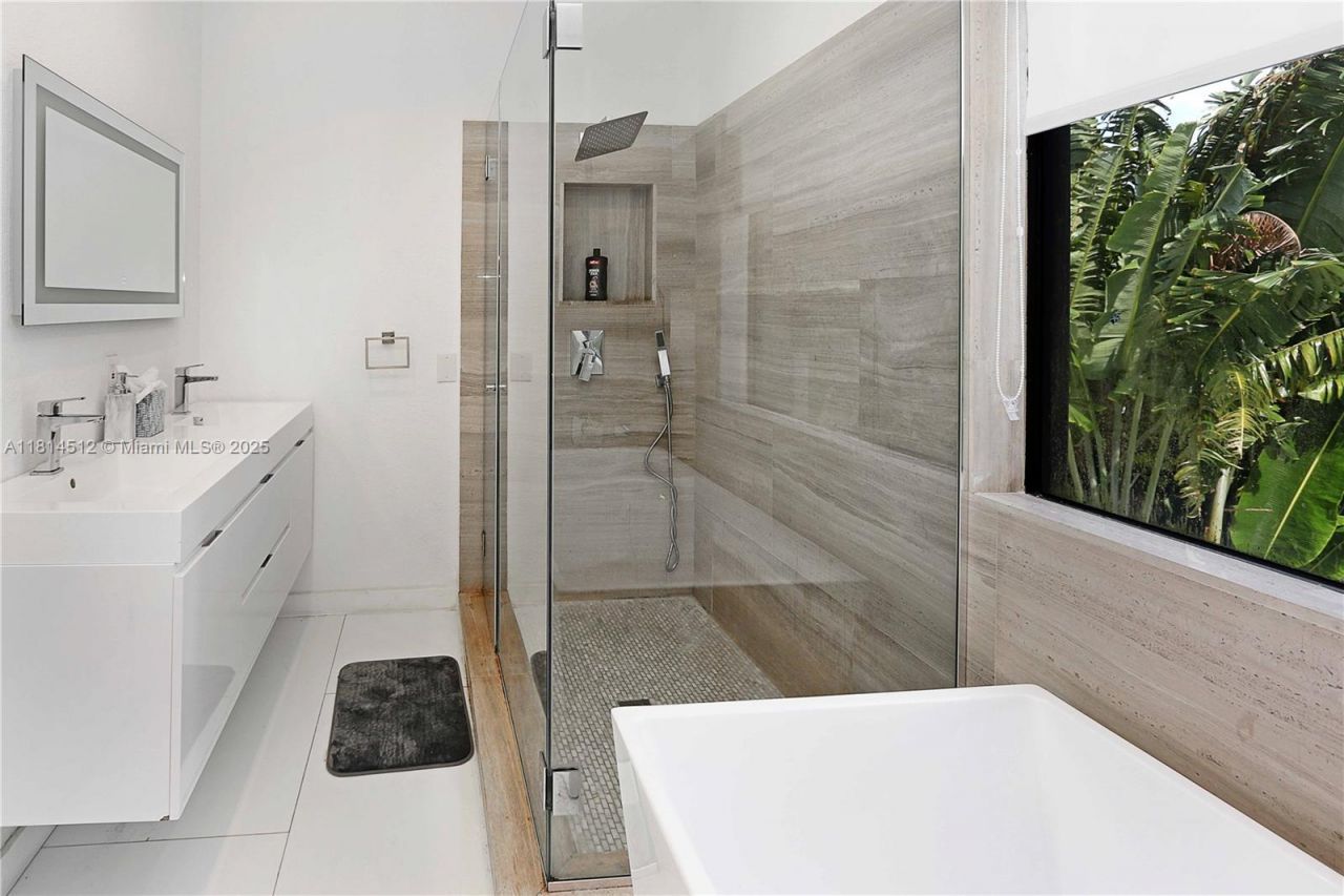 1109 NE 89th St, Miami, FL 33138 Photo