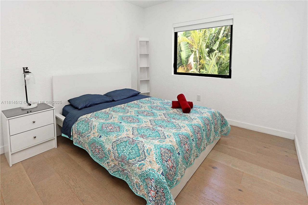 1109 NE 89th St, Miami, FL 33138 Photo