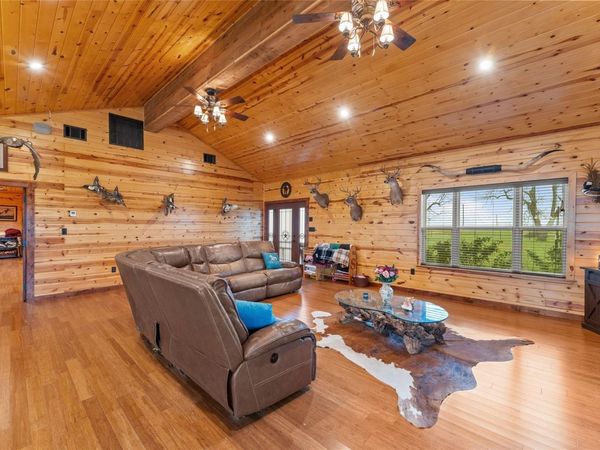 2951 County Road 360, Bartlett, TX 76511