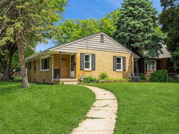 1400 Mattern Avenue, Des Moines, IA 50316