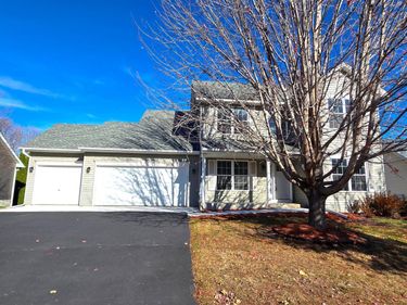 1418 Bluff Street, Dundas, MN 55019