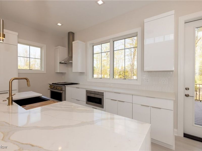 2405 Edgewood Trace, Pepper Pike, OH 44124 Photo 10