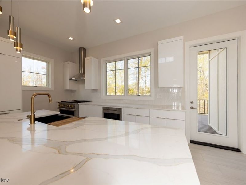 2405 Edgewood Trace, Pepper Pike, OH 44124 Photo 11