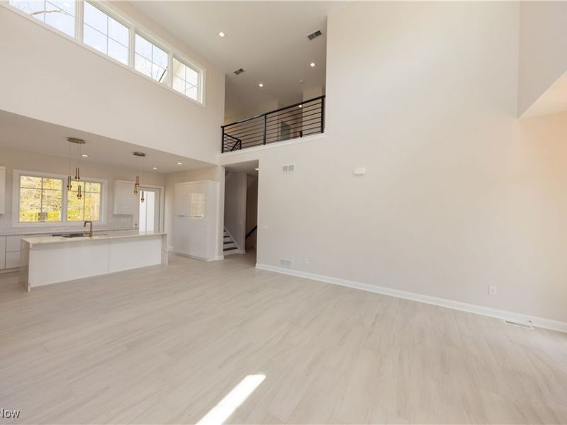 2405 Edgewood Trace, Pepper Pike, OH 44124 Photo 3