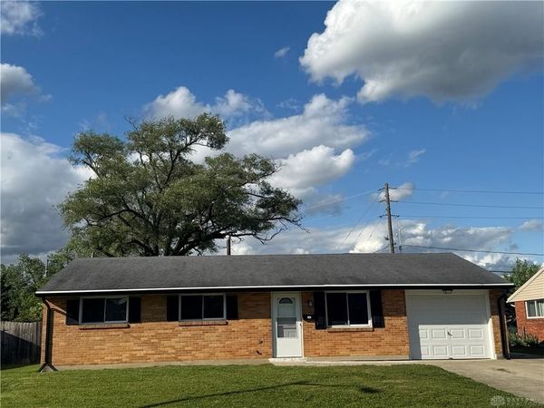 7424 Chatlake Drive, Dayton, OH 45424