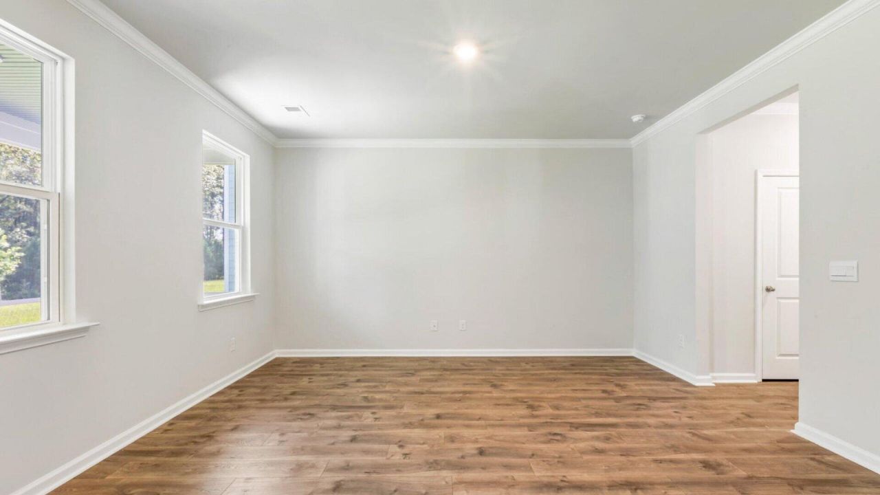 214 Seele Street Photo 12