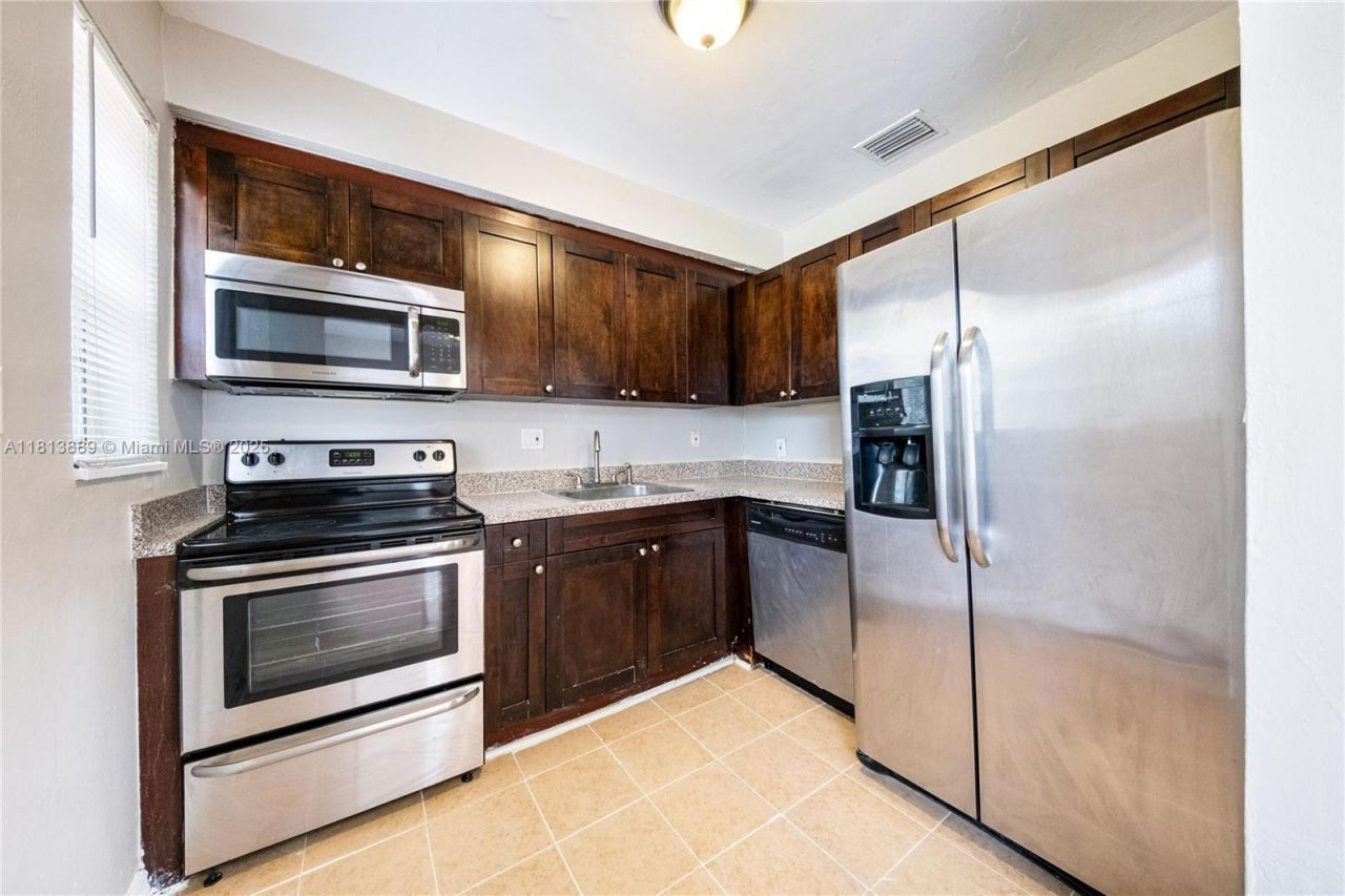 2431 Rodman St, Hollywood, FL 33020 Photo