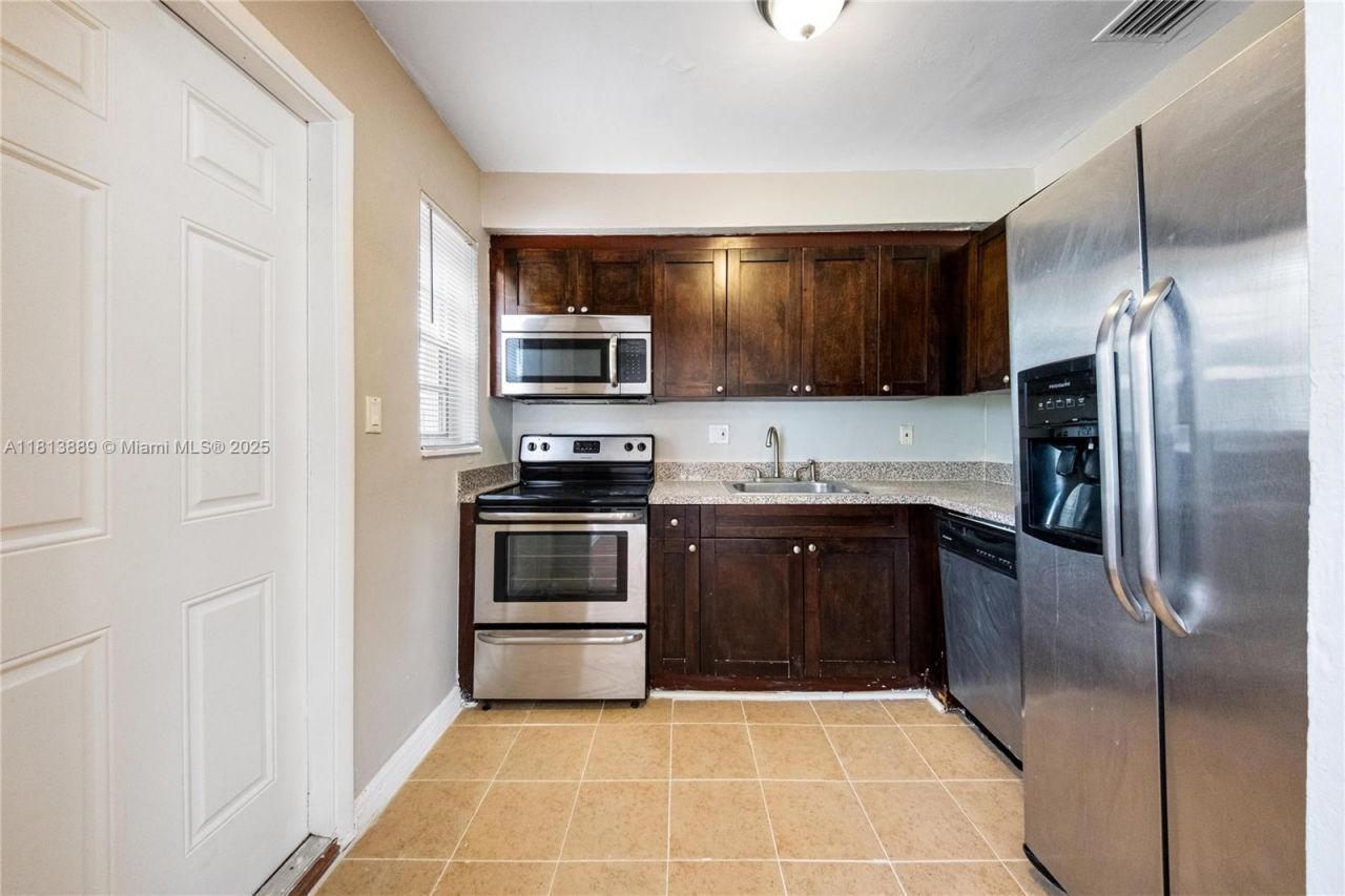 2431 Rodman St, Hollywood, FL 33020 Photo